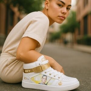 STAR Wars Rey Vintage High Top sneakers. Size 6